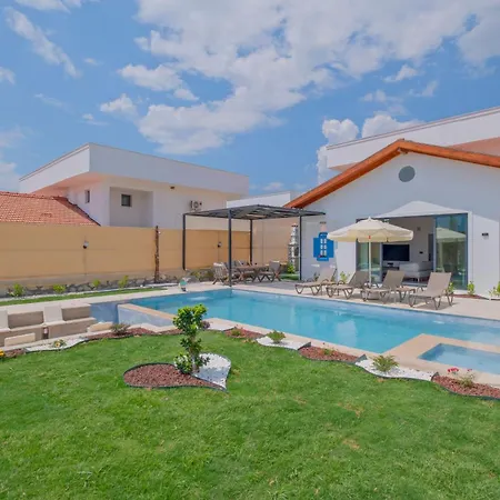 Villa Ader Doga Villalari 7 *